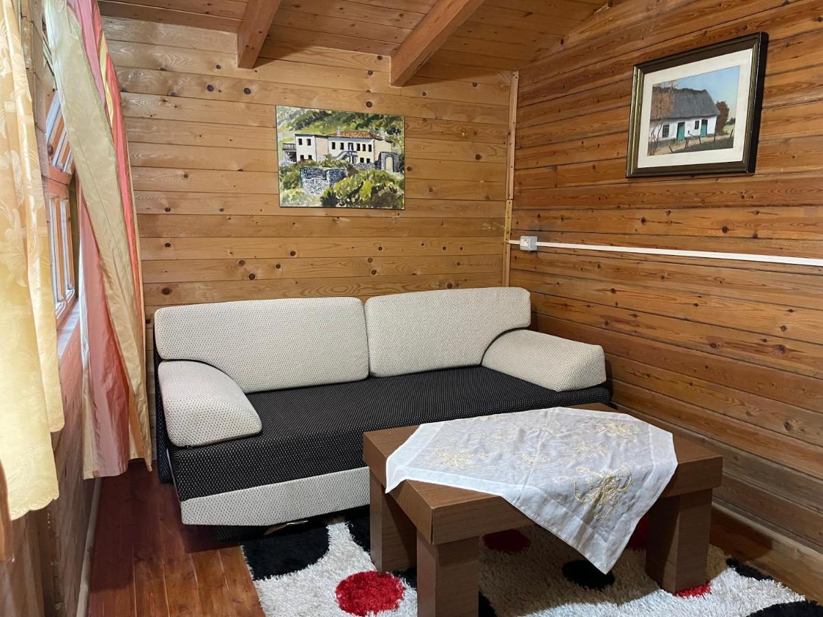 Uji I Panjes Llogara Villa Vlorë Eksteriør bilde